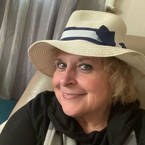 Posh Ambassador Donna D